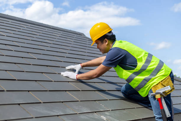 Best Roof Gutter Cleaning  in Beverly, OH